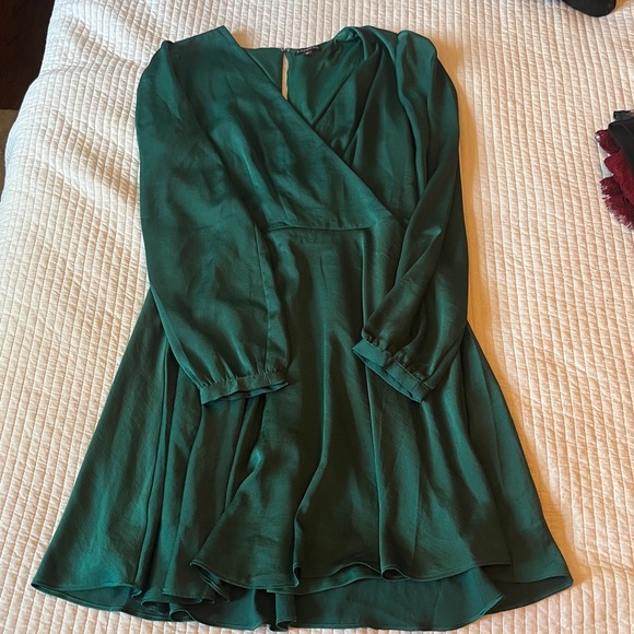 Express Emerald Green Long Sleeve Dress - Picture 1 of 3